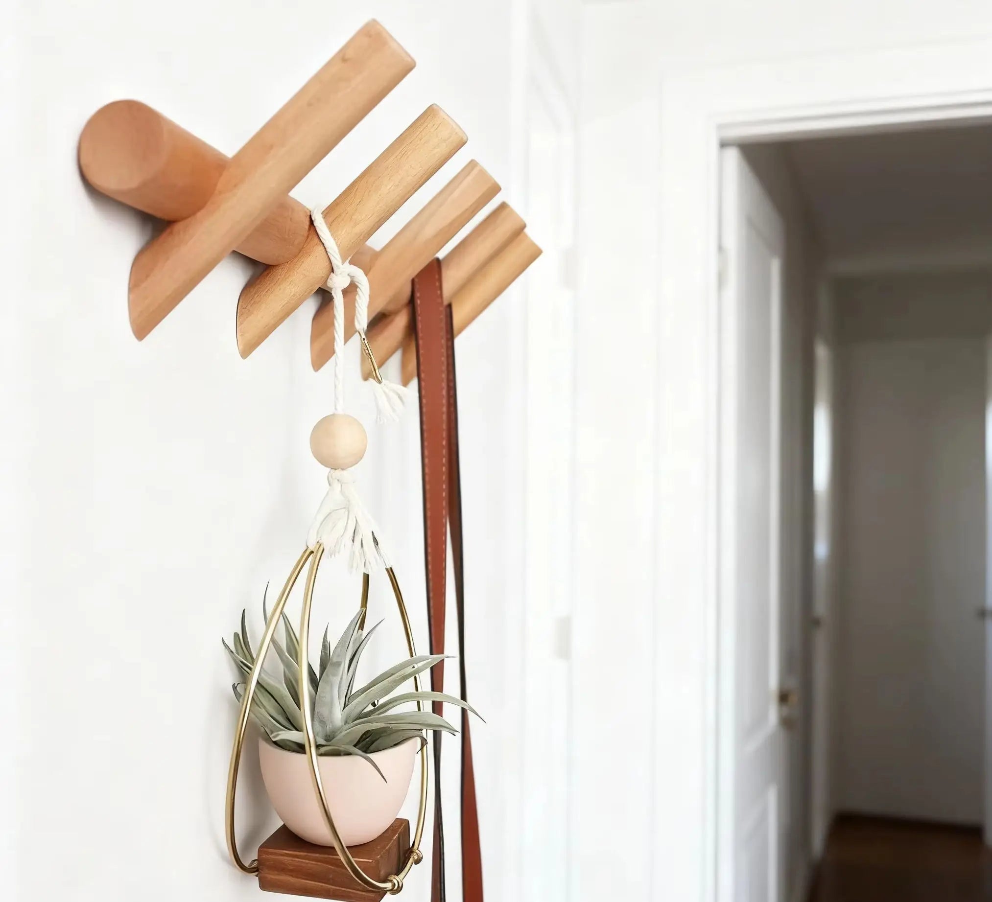 Porte-manteau mural chêne clair