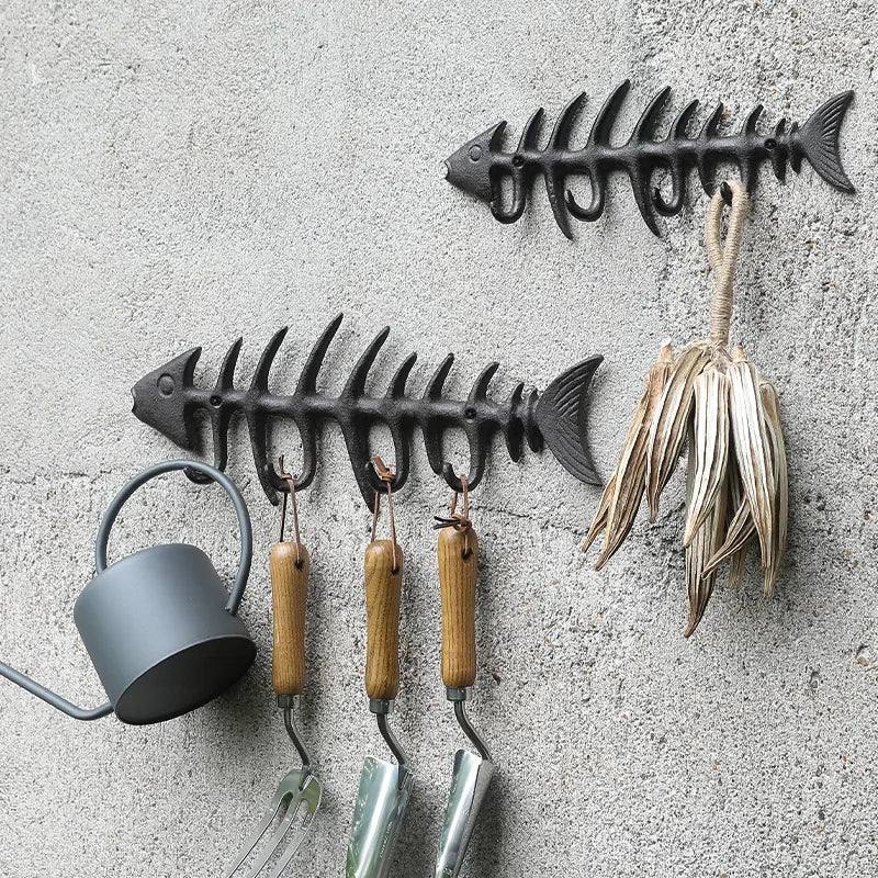 Porte manteau mural arête de poisson noir